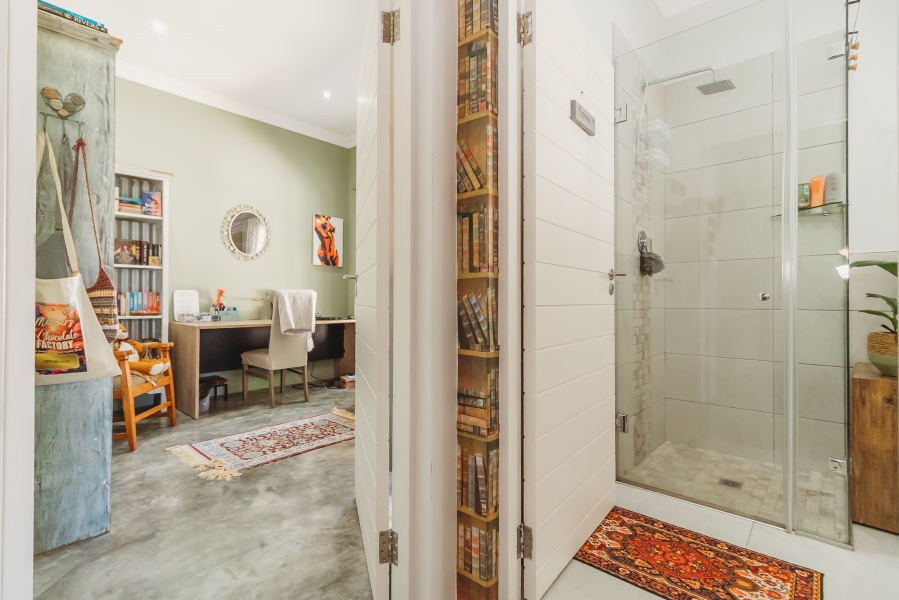 5 Bedroom Property for Sale in Heather Park Western Cape